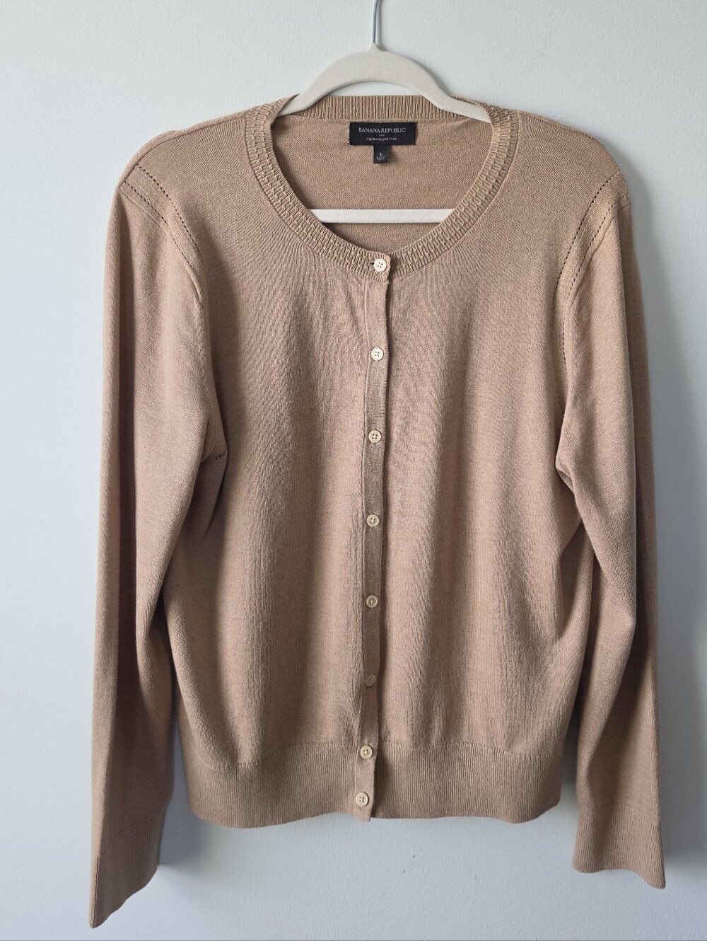 Banana Republic Women’s Tan Crewneck Cardigan